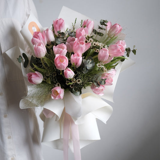 Grand Serenity Tulips Bouquet - Pink（ PRE ORDER 1 WEEK IN ADVANCE)